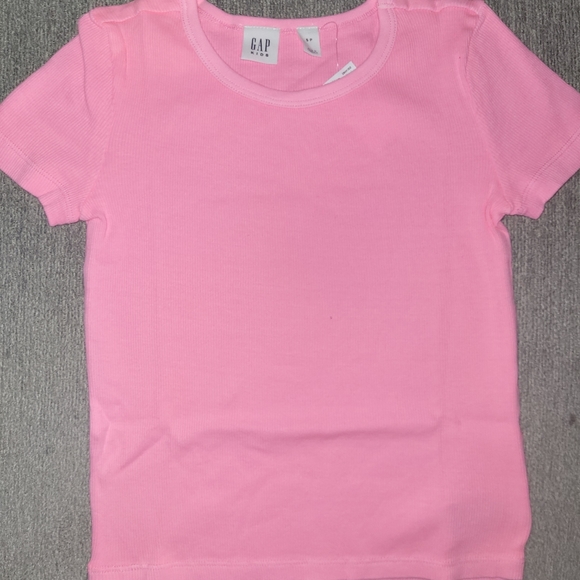NWT - S (6-7) Girls Gap T-Shirt - Picture 1 of 1